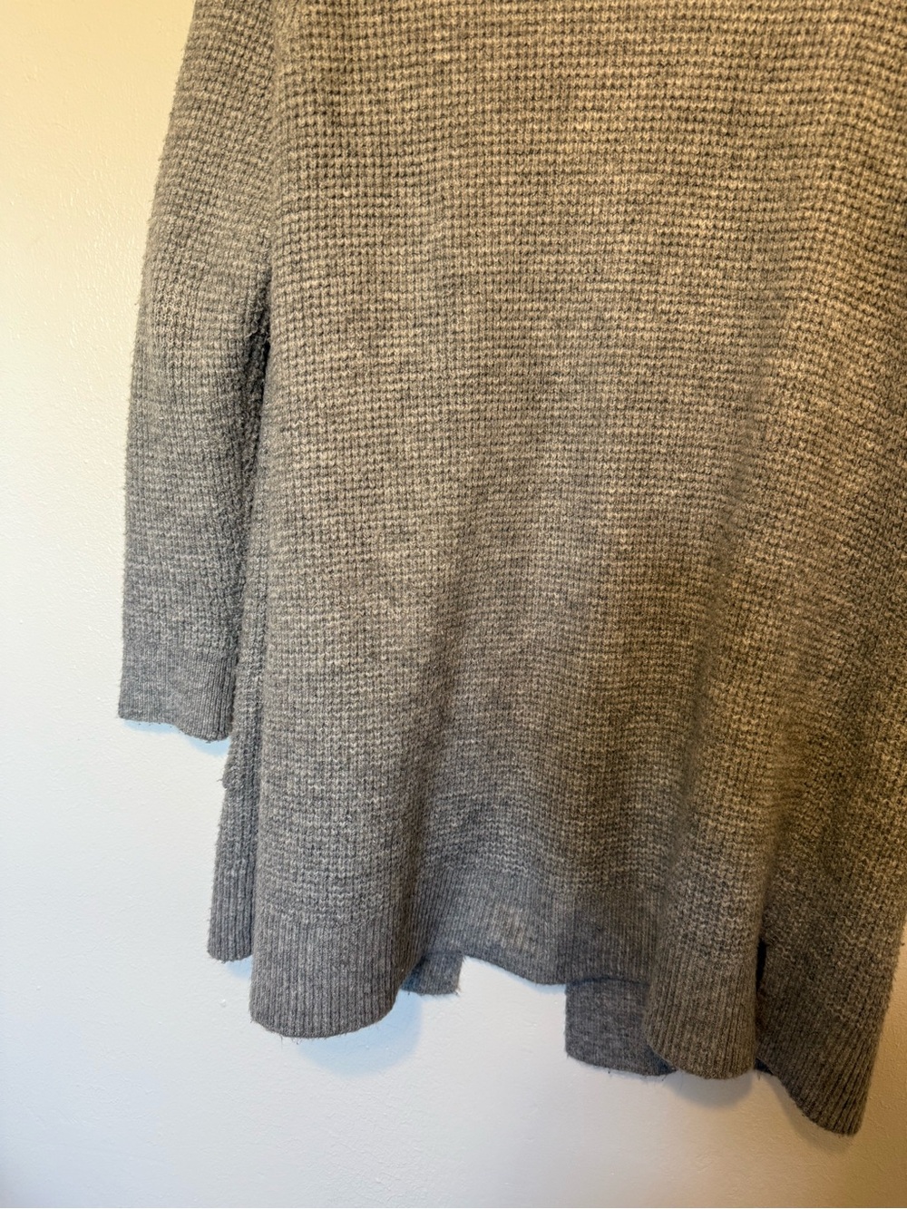 Cozy Open-Front Gray Women’s Cardigan Sweater - Picture 4 of 4